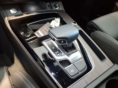 Used 2025 Audi Q5 2.0T Premium Plus w/ Premium Plus Package image 13