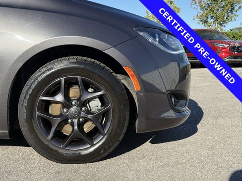 Used 2020 Chrysler Pacifica Limited w/ Advanced Safetytec Group image 11