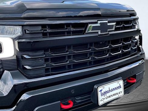 Used 2024 Chevrolet Silverado 1500 LT Trail Boss w/ LT Trail Boss Premium Package AWD/4WD image 32