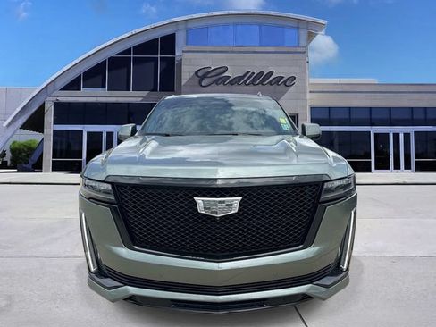 Used 2023 Cadillac Escalade Sport Platinum w/ LPO, ONYX Package AWD/4WD image 2