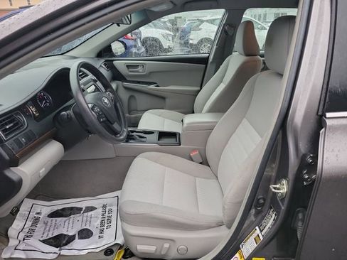 Used 2017 Toyota Camry LE image 13
