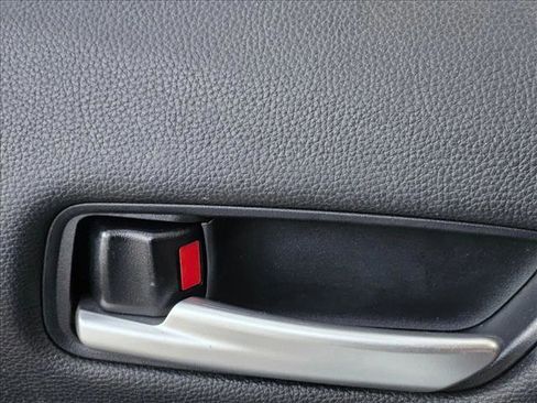 Used 2022 Toyota Corolla SE FWD image 7