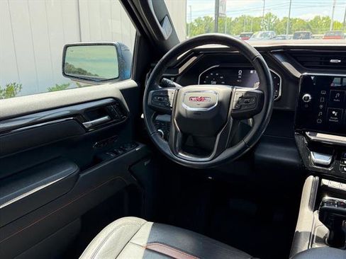 Used 2023 GMC Sierra 1500 AT4 w/ AT4 Preferred Package AWD/4WD image 10