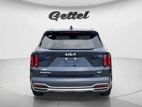 Used 2023 Kia Sorento EX w/ Panoramic Sunroof Package FWD image 5
