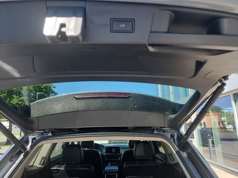 Used 2024 Volkswagen Atlas SE AWD/4WD image 15