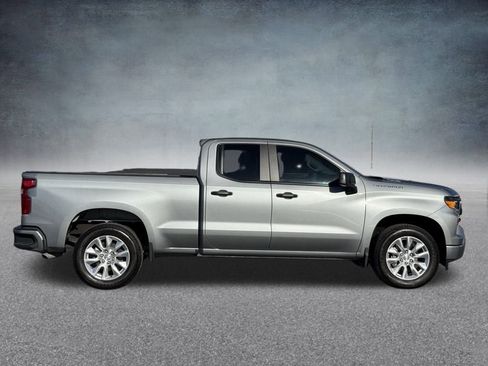 Certified 2025 Chevrolet Silverado 1500 Custom image 3
