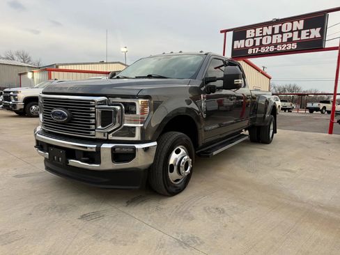 Used 2020 Ford F350 Lariat w/ Lariat Ultimate Package image 1