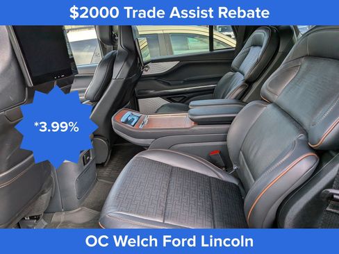 Certified 2025 Lincoln Navigator Black Label AWD/4WD image 17