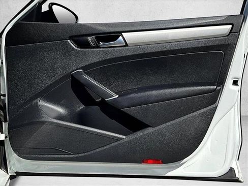 Used 2020 Volkswagen Passat 2.0T S image 19