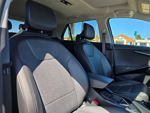 Used 2023 Kia Niro Wave image 10