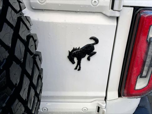 Used 2023 Ford Bronco Wildtrak image 9