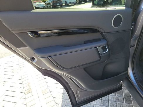 New 2025 Land Rover Discovery S AWD/4WD image 22