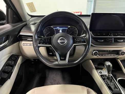 Used 2023 Nissan Altima 2.5 SL FWD image 21