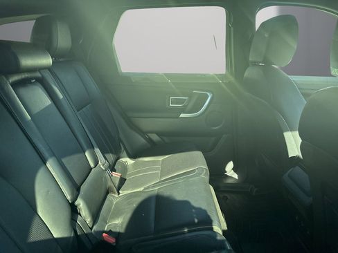 Used 2016 Land Rover Discovery Sport HSE AWD/4WD image 11