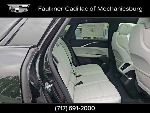 New 2025 Cadillac Lyriq Luxury image 19