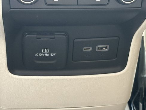 Used 2023 GMC Acadia Denali w/ Black Diamond Edition FWD image 27