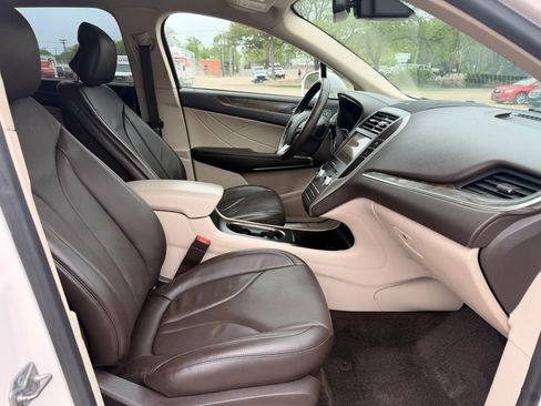 Used 2019 Lincoln MKC Reserve w/ MKC Climate Package AWD/4WD image 19