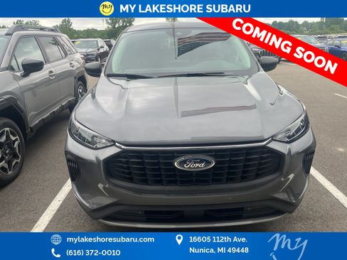 Used 2023 Ford Escape Active AWD/4WD image 3
