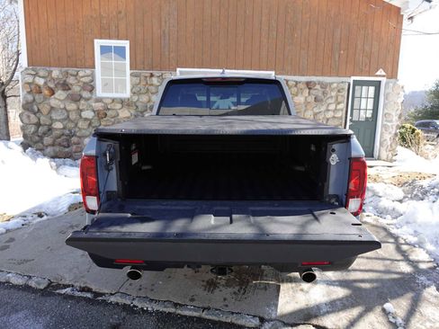 Certified 2024 Honda Ridgeline RTL image 29