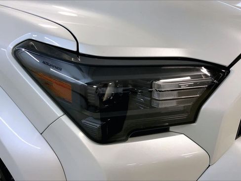 Used 2025 Toyota 4Runner TRD Sport AWD/4WD image 27