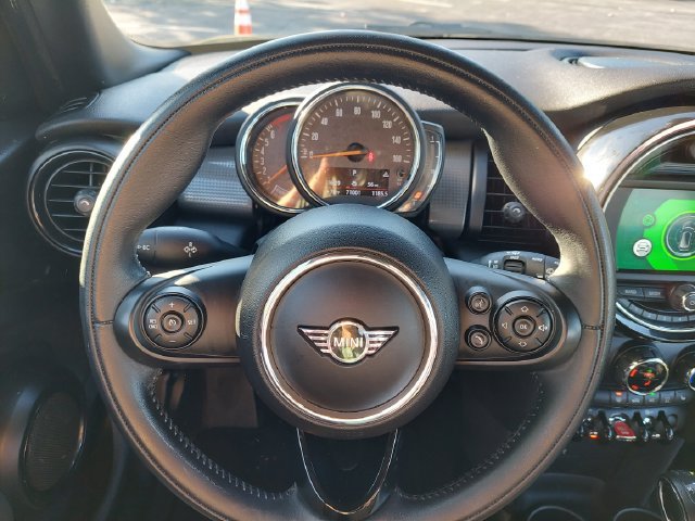 Used 2019 MINI Cooper 4-Door Hardtop FWD image 21