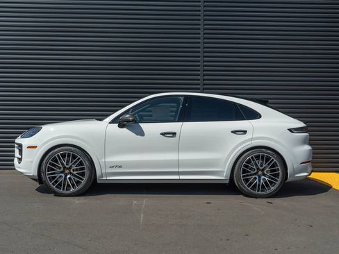 New 2026 Porsche Cayenne GTS AWD/4WD image 2