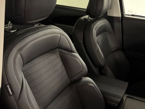 New 2026 Lincoln Nautilus Reserve AWD/4WD image 11