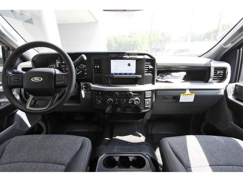 Used 2024 Ford F550 4x4 SuperCab Super Duty image 10
