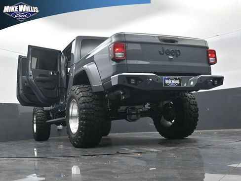 Used 2025 Jeep Gladiator Overland AWD/4WD image 30