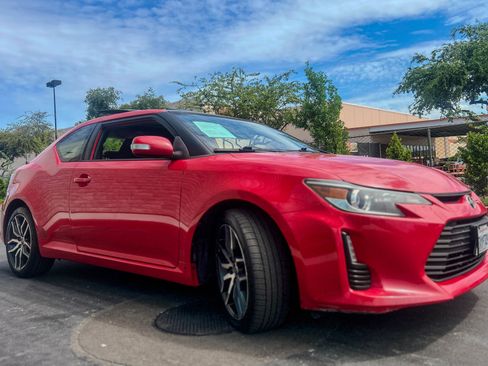 Used 2014 Scion tC FWD image 5