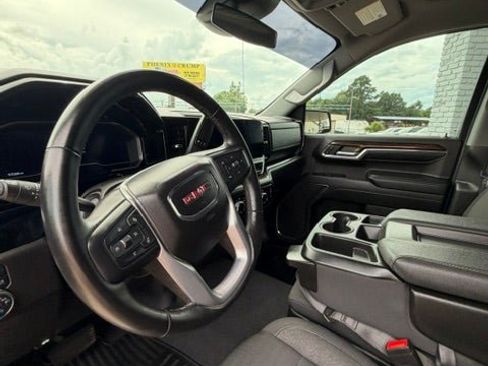 Used 2024 GMC Sierra 1500 Elevation w/ X31 Off-Road Package AWD/4WD image 9
