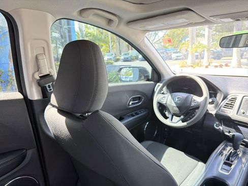 Used 2022 Honda HR-V EX image 17