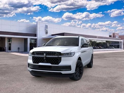 New 2026 Lincoln Navigator L Reserve w/ Jet Appearance Package AWD/4WD image 2