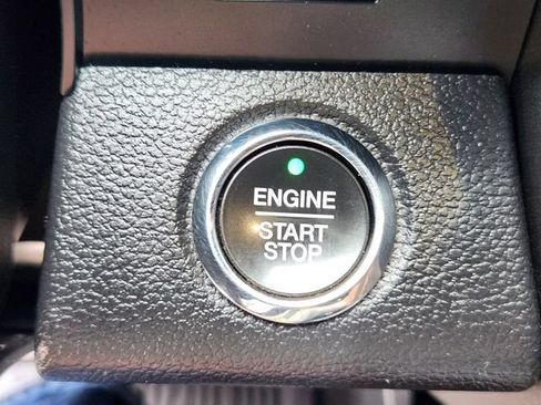 Used 2020 Ford Expedition XLT w/ FX4 Off-Road Package AWD/4WD image 19