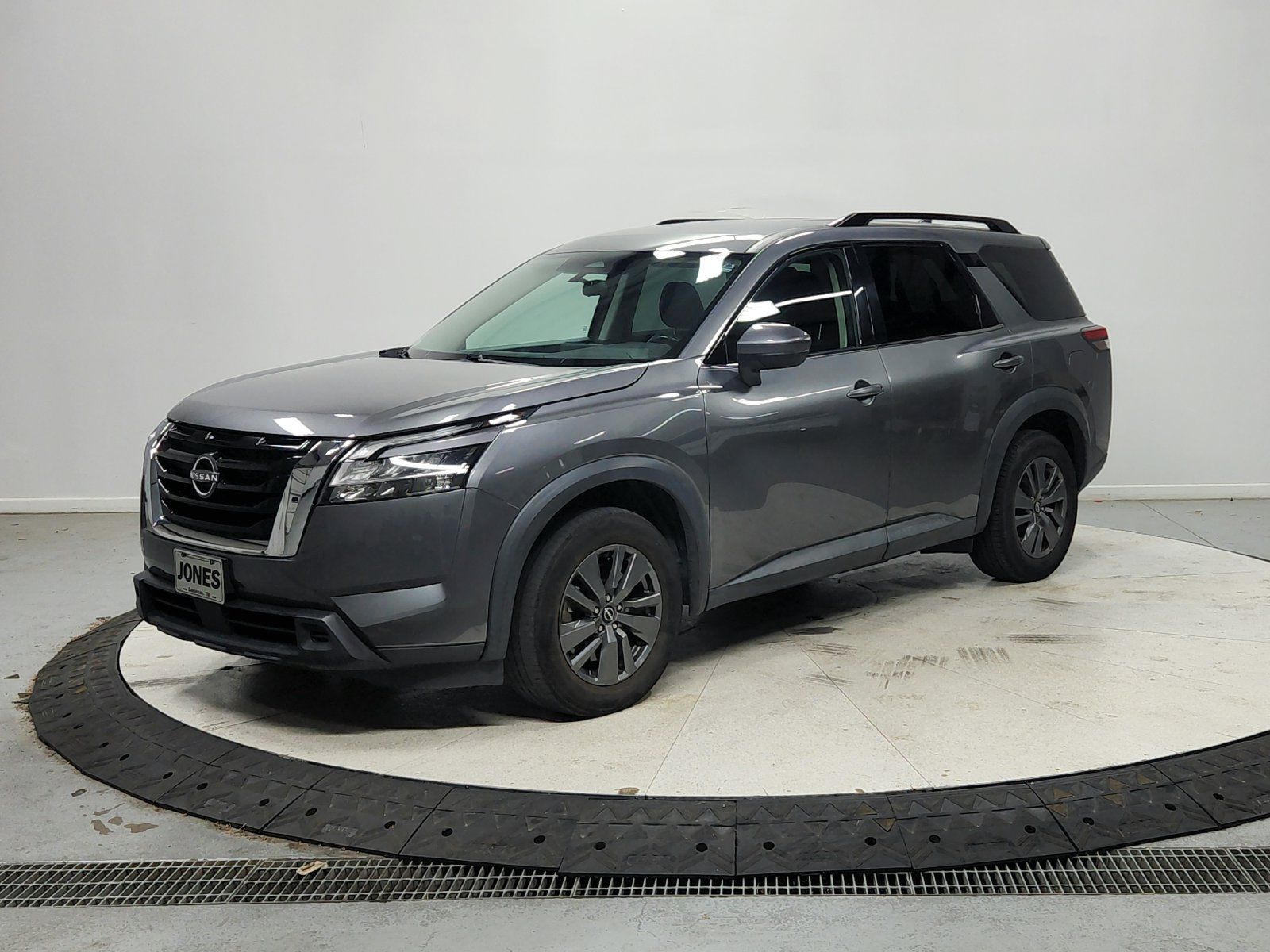 Used 2022 Nissan Pathfinder SV AWD/4WD image 4