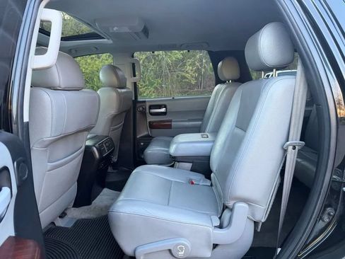 Used 2011 Toyota Sequoia Platinum AWD/4WD image 23