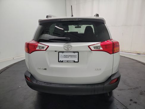 Used 2013 Toyota RAV4 XLE image 8