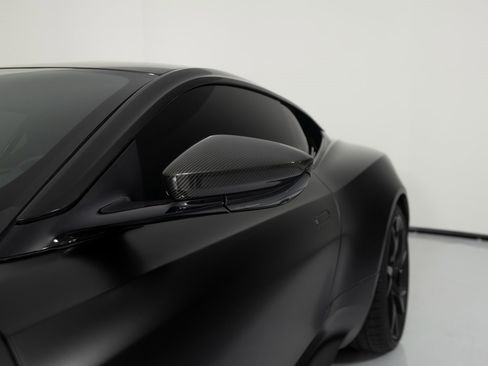 Used 2022 Aston Martin DBS Superleggera image 42