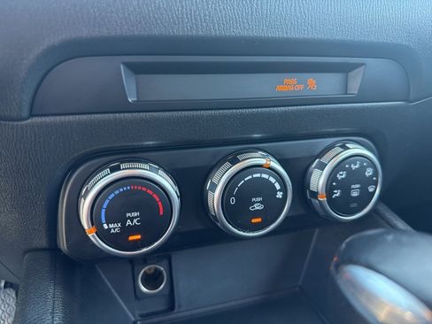 Used 2018 MAZDA CX-5 Sport image 12