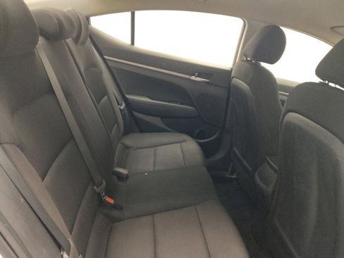 Used 2018 Hyundai Elantra SE w/ SE Connectivity Package 04 FWD image 19