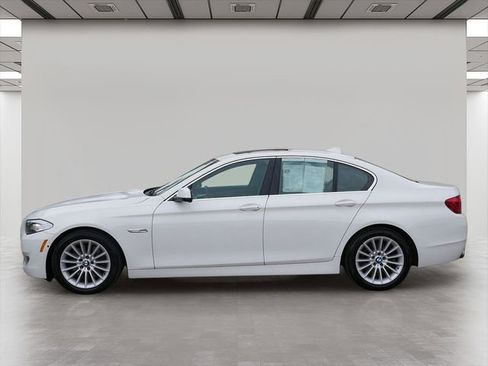 Used 2013 BMW 535i xDrive Sedan AWD/4WD image 3