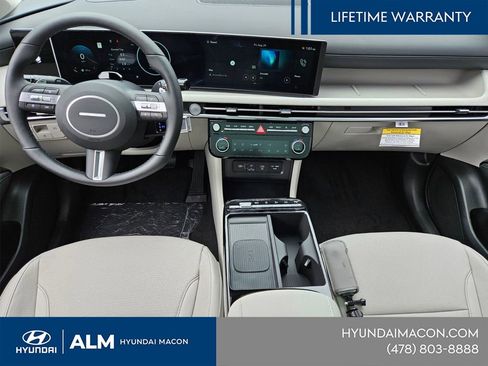 New 2025 Hyundai Tucson Limited FWD image 11