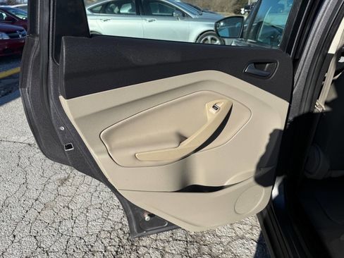 Used 2013 Ford C-MAX SE image 17