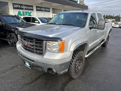 Used 2010 GMC Sierra 2500 SLT image 1