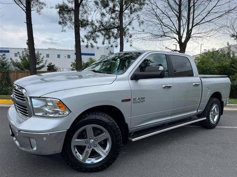 Used 2017 RAM 1500 Big Horn AWD/4WD image 3
