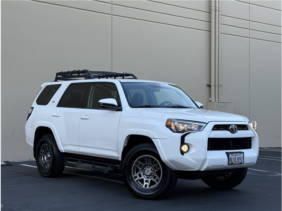 Used 2019 Toyota 4Runner SR5 AWD/4WD image 22