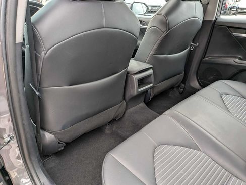 Used 2023 Toyota Camry SE w/ Cold Weather Package FWD image 17