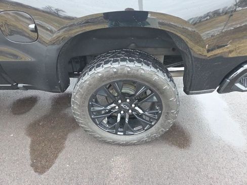 Used 2020 Chevrolet Silverado 1500 LT Trail Boss image 10