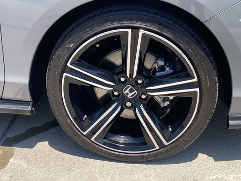 Used 2025 Honda Accord Sport image 10