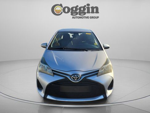 Used 2017 Toyota Yaris L image 9